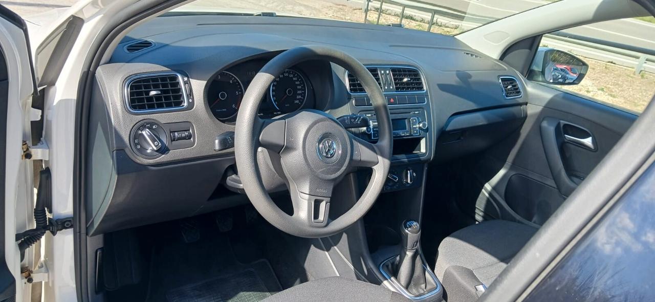 Volkswagen Polo 1.2 TDI Comfortline - 2014