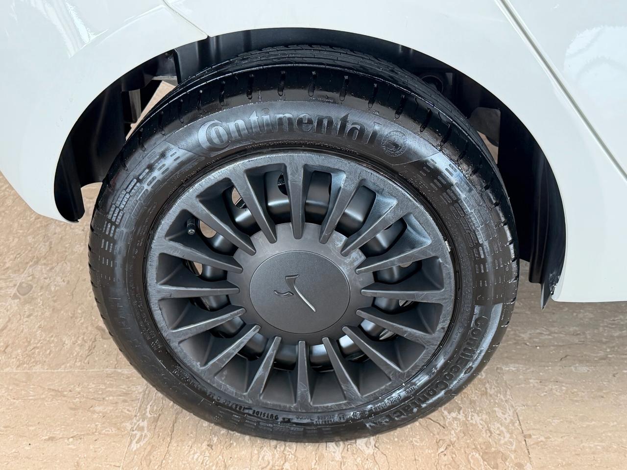 Lancia Ypsilon 1.2 69 cv. ELEFANTINO BLU