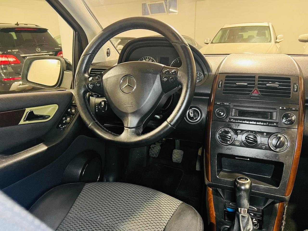 Classe A-180 d*109CV* (cdi) *MANUALE*