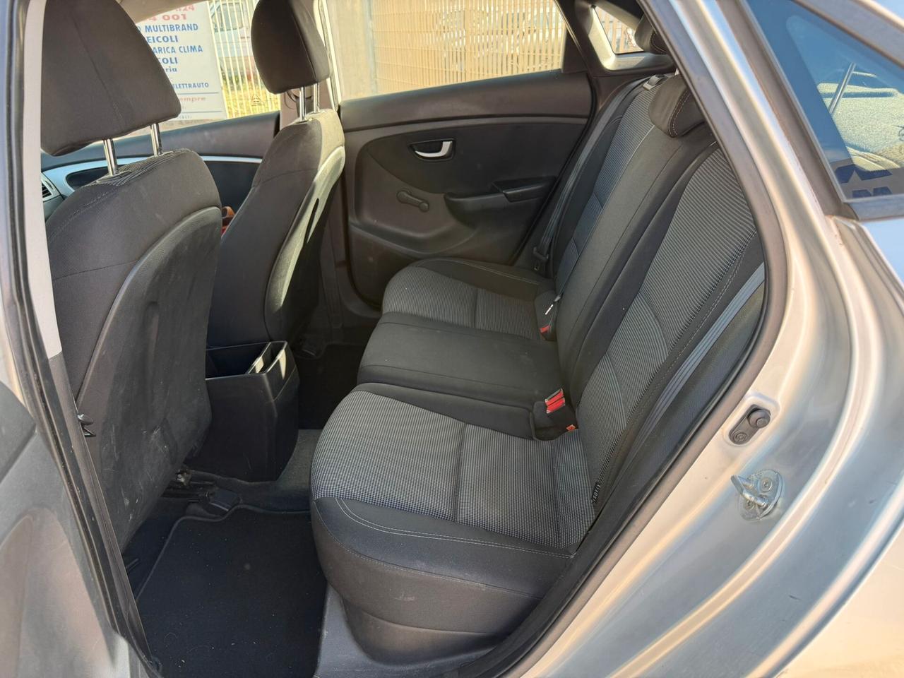 Hyundai i30 1.4 DIESEL - 2013