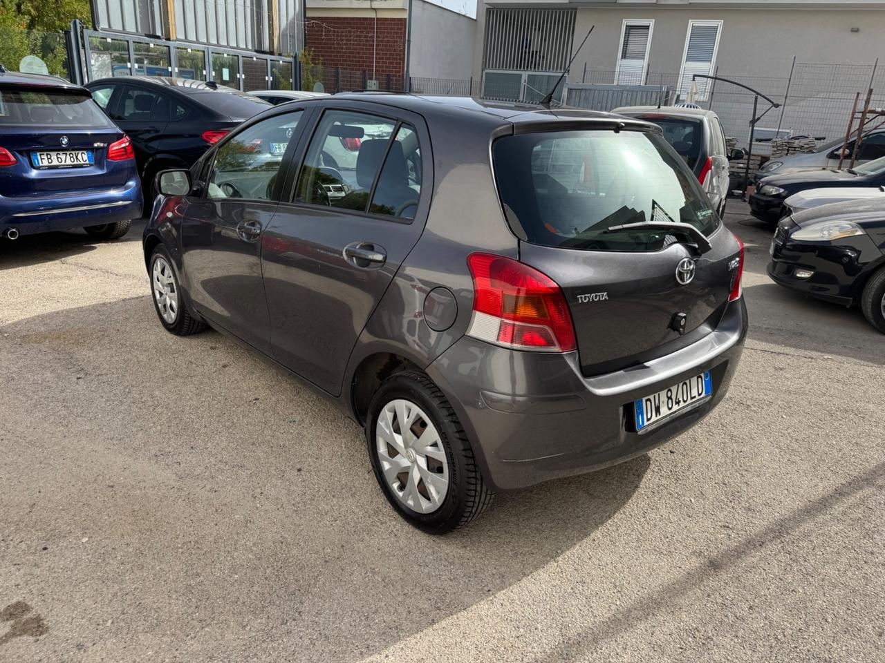 Toyota Yaris 1.0 5 porte