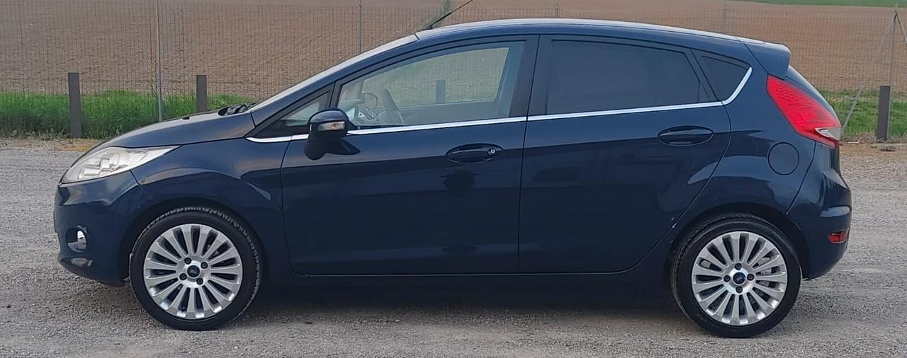 Ford Fiesta 1.4 5 porte Bz.- GPL Titanium
