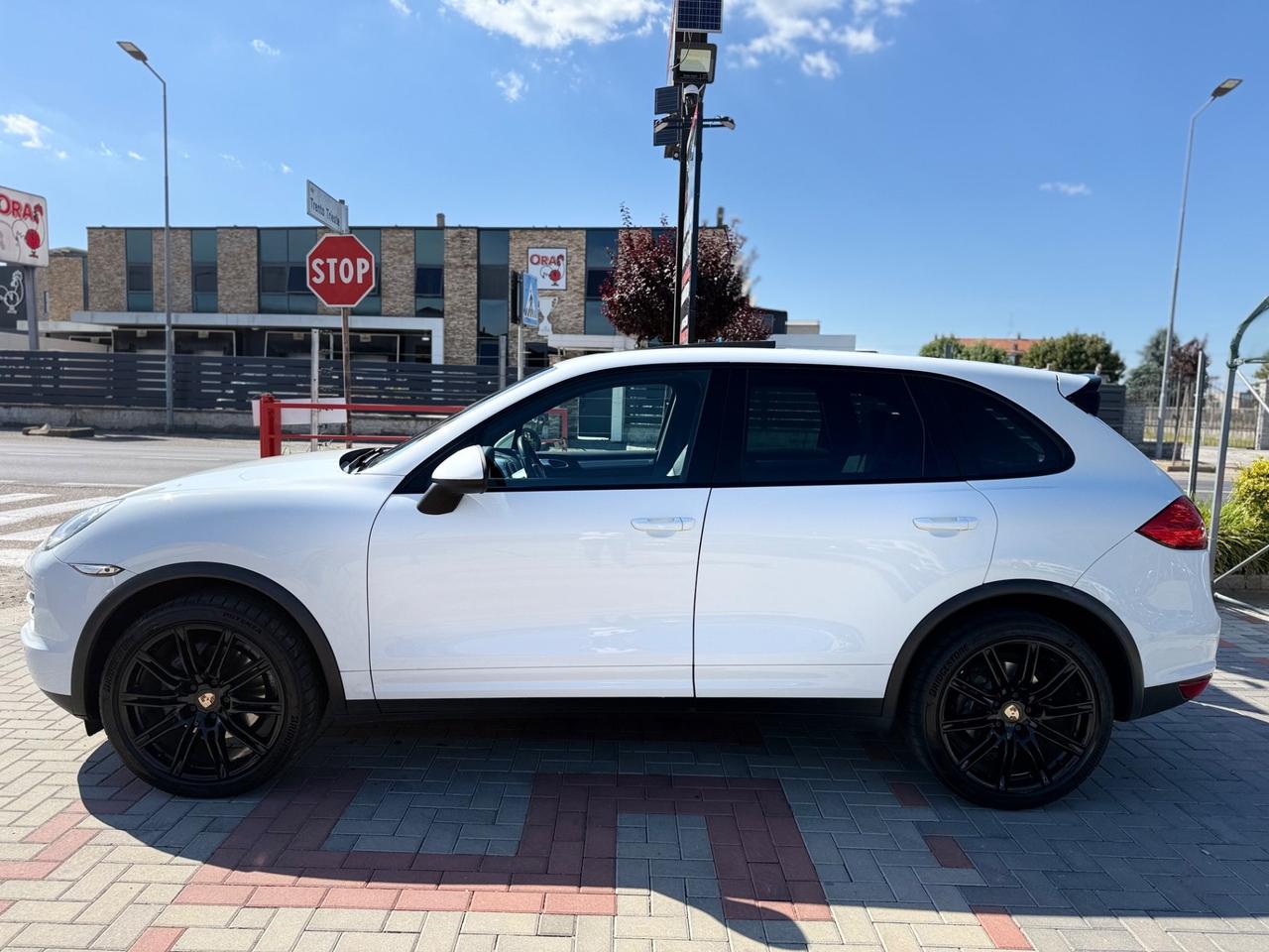 Porsche Cayenne 3.0 Diesel MOTORE CON 120.000 KM FATTURA
