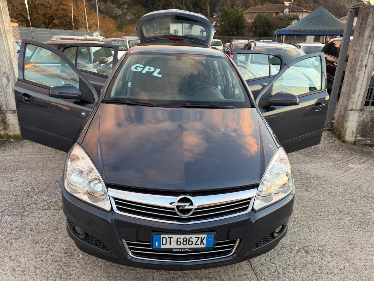 Opel Astra 1.6 16V GPL-TECH 5 porte Enjoy
