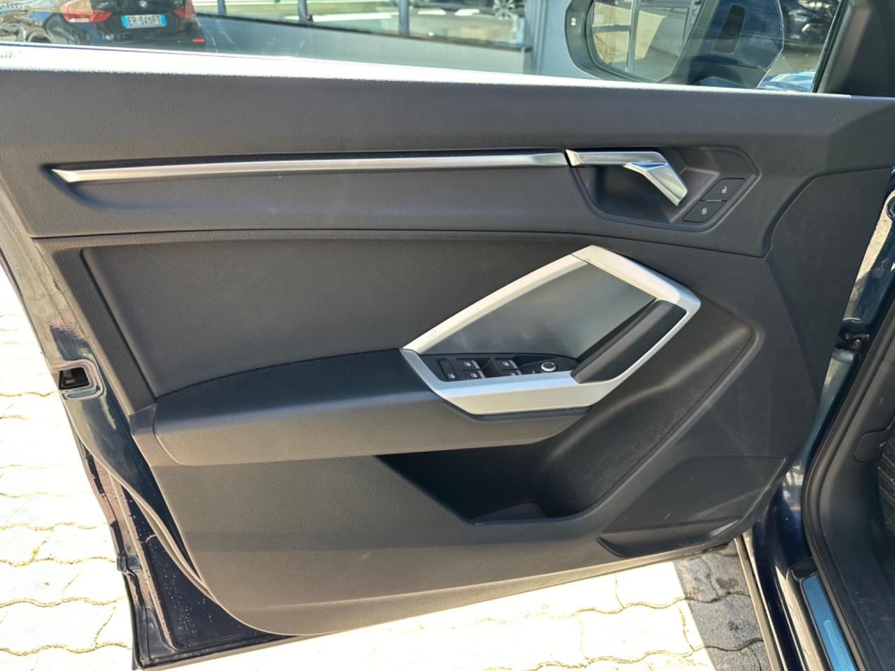 Audi Q3 35 TDI quattro 150 S Tronic NAVI LED 2021