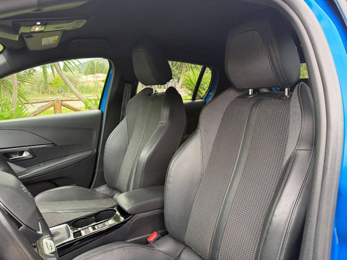 PEUGEOT - 208 - BlueHDi 100 S&S 5p. GT Line