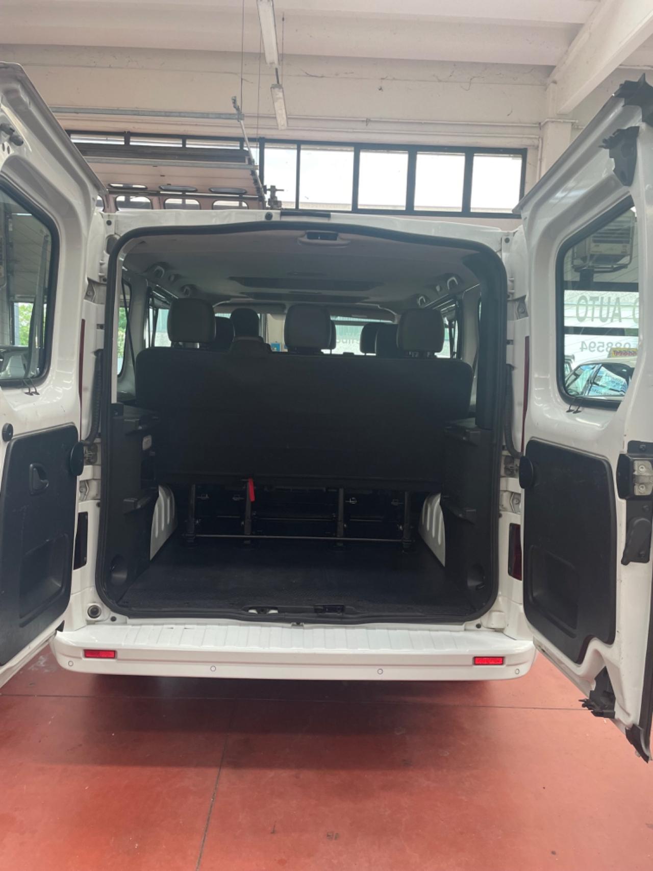 Opel Vivaro 9 posti