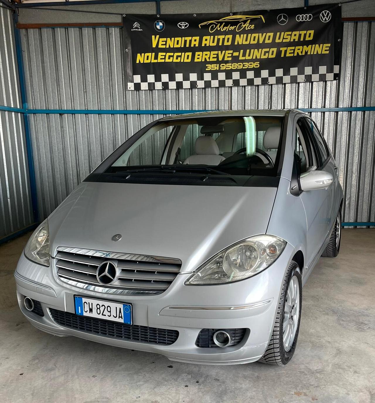 MERCEDES BENZ A 200 NEOPATENTATI UNICO PROPRIETARIO