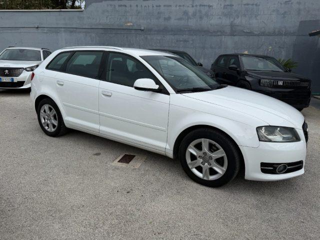AUDI A3 1.6 TDI 105 CV CR Ambition