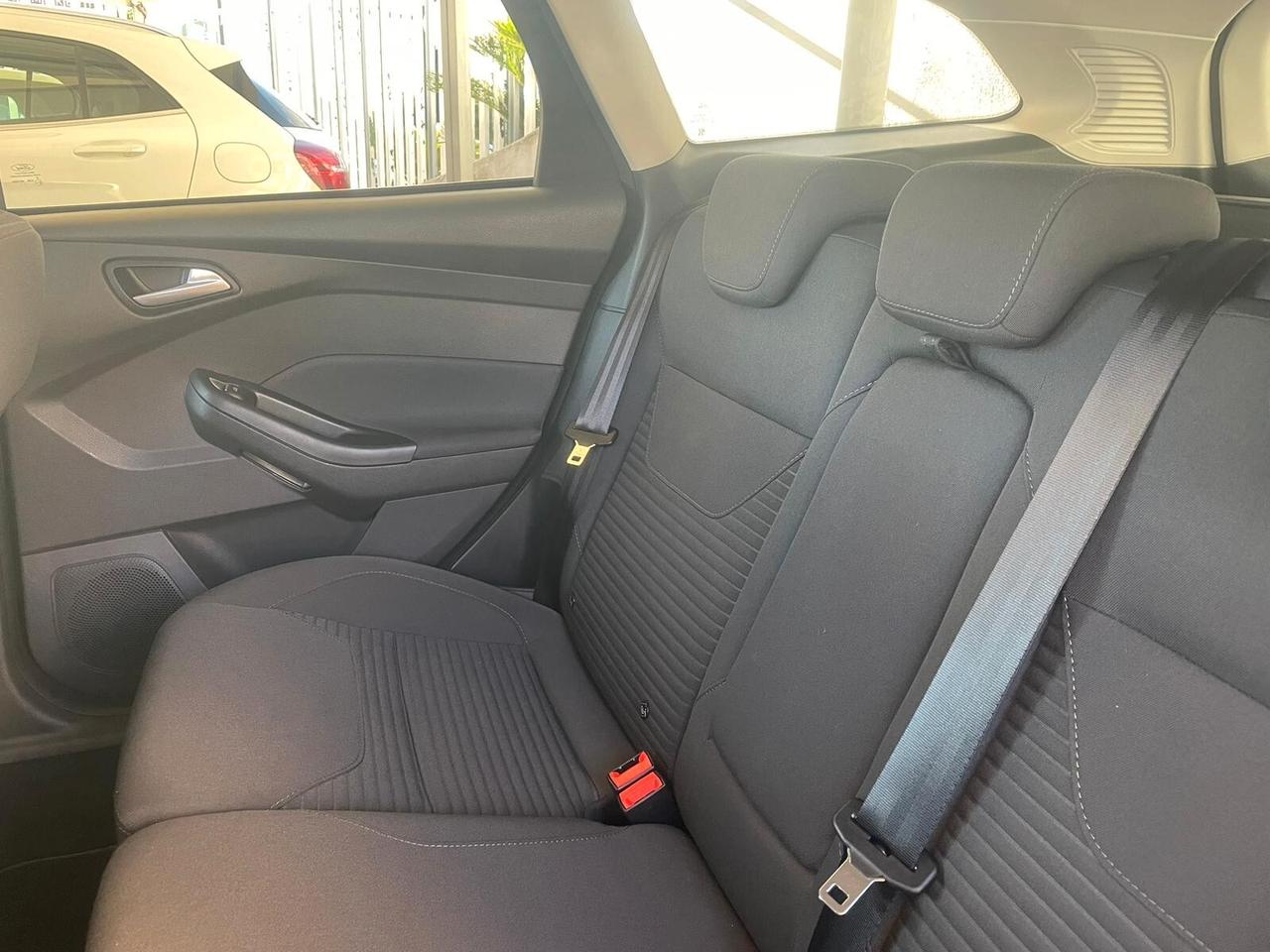 Ford Focus 1.6 120 CV GPL SW Titanium