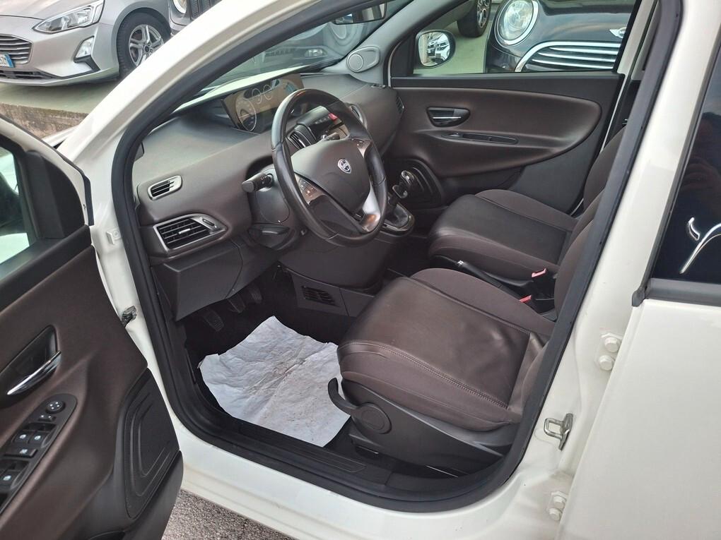 Lancia Ypsilon 1.2 Platinum TETTO-PELLE-CERCHIO 16