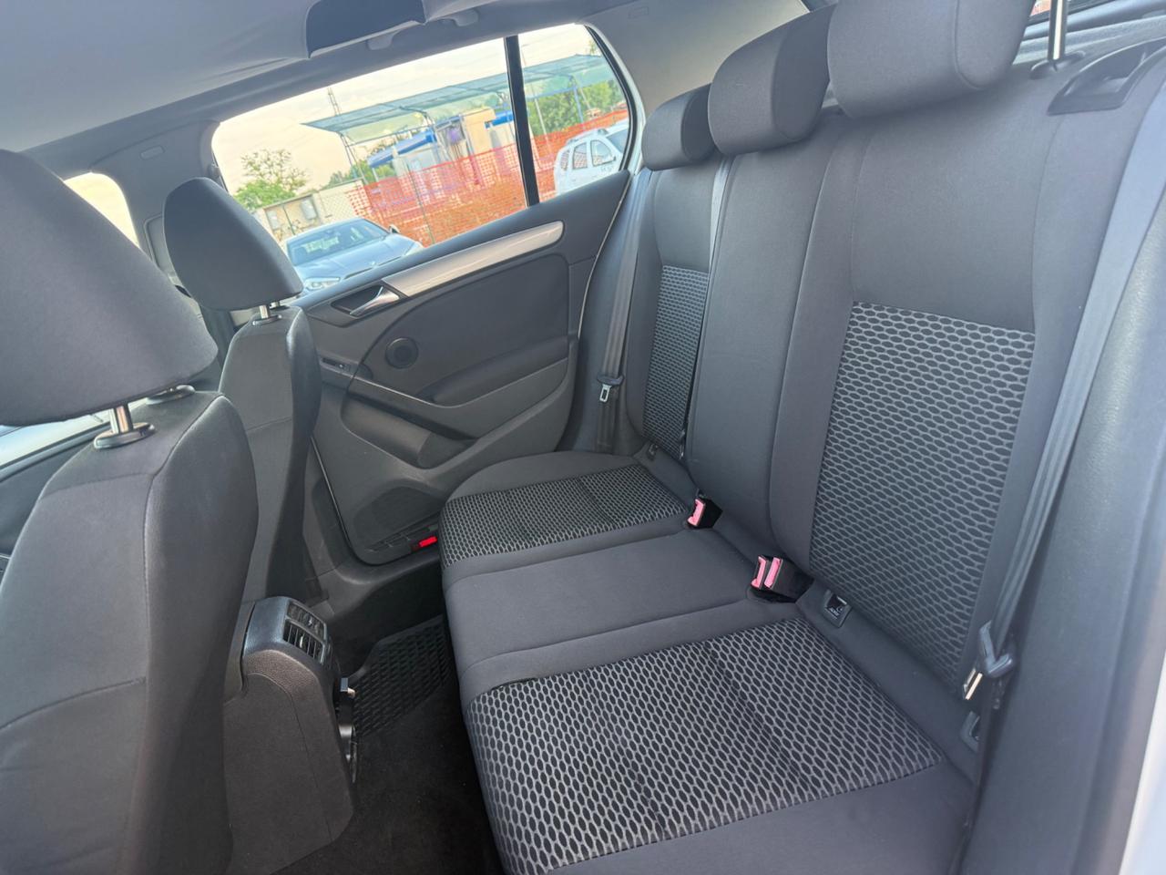 Volkswagen Golf 1.6 TDI DPF 5p. Highline