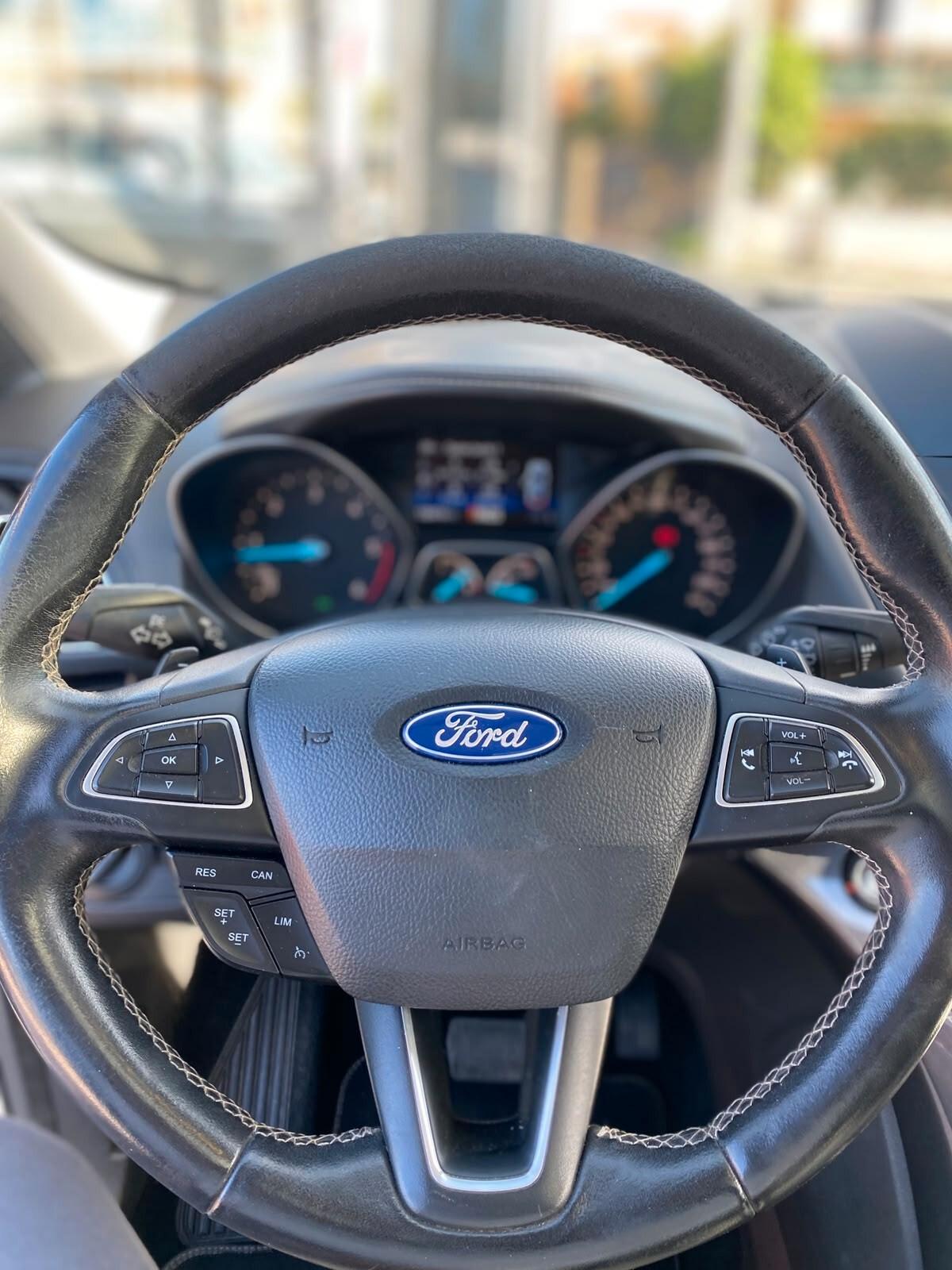 Ford Kuga 2.0 TDCI 180 CV S&S 4WD Powershift Vignale