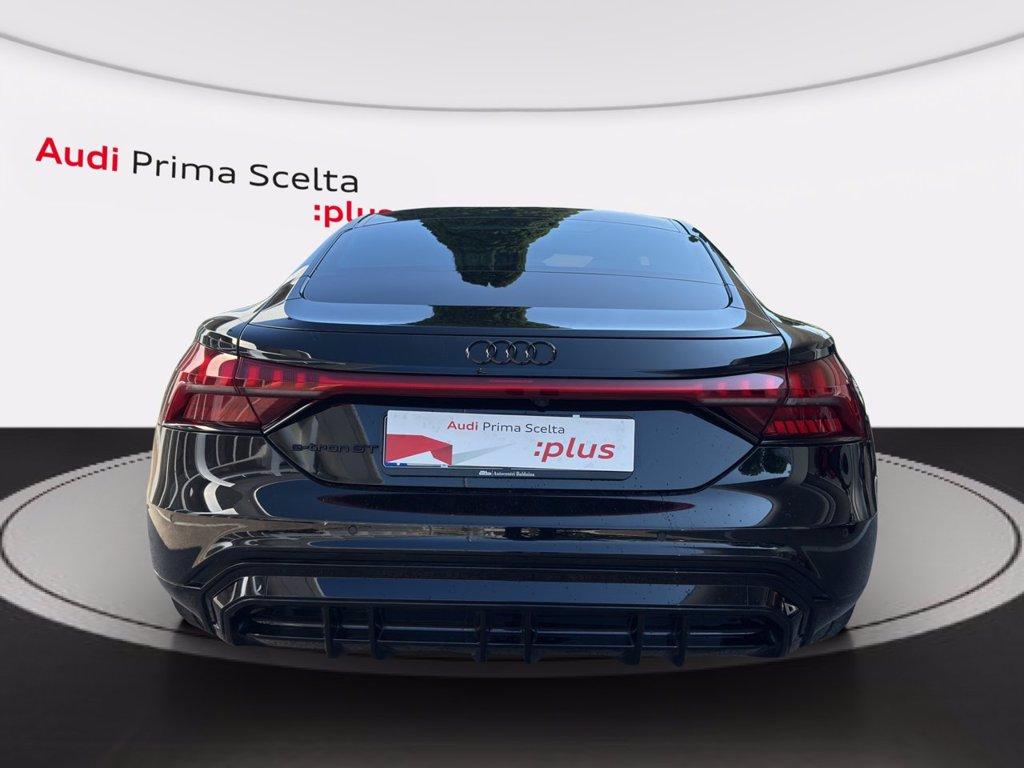 AUDI E-tron gt quattro del 2022