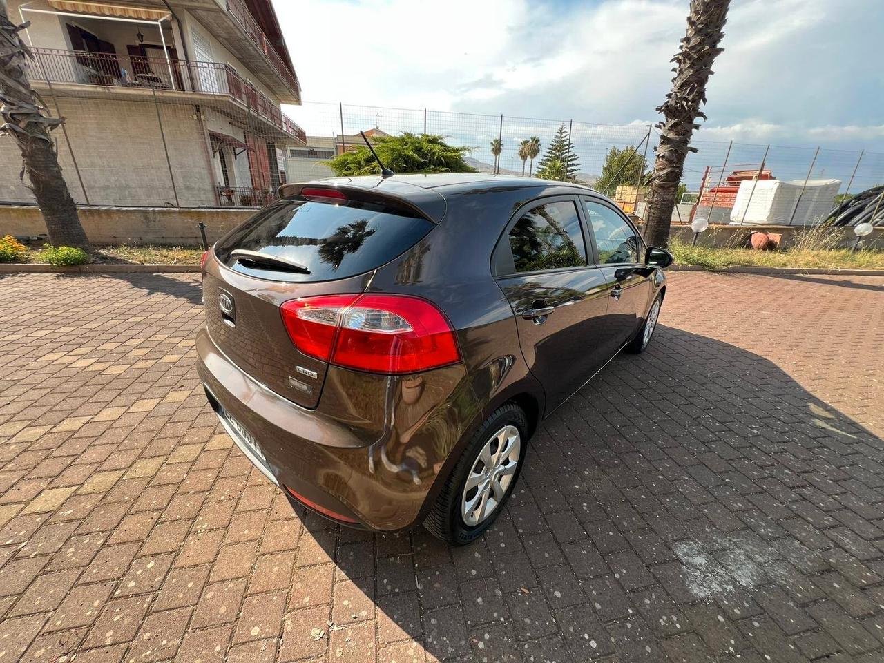 Kia Rio 1.4 CRDi WGT 5p. EX