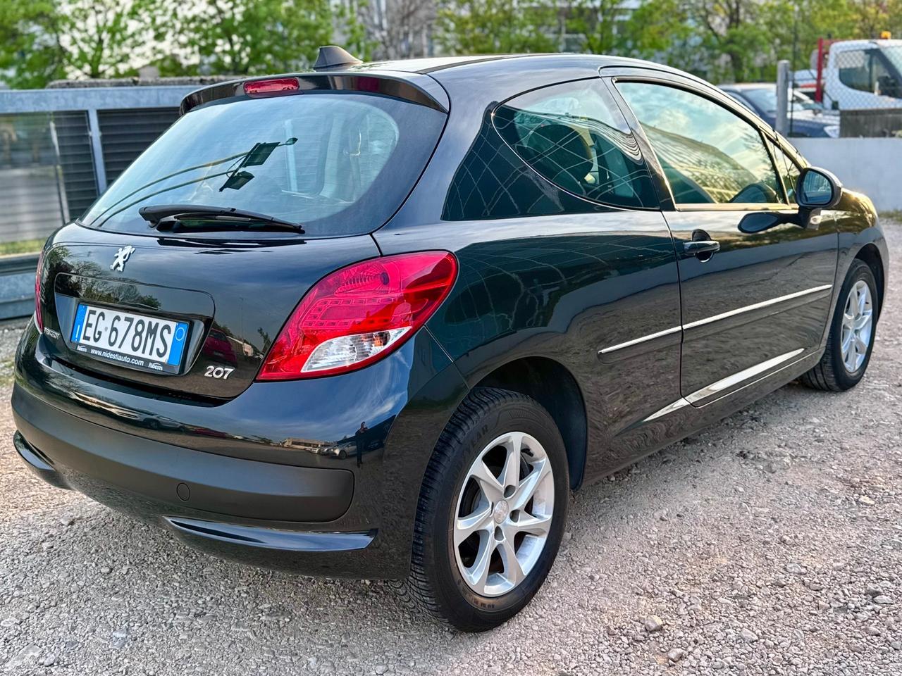 Peugeot 207 1.4 Benzina 73cv Cambio- 77.000km 2013