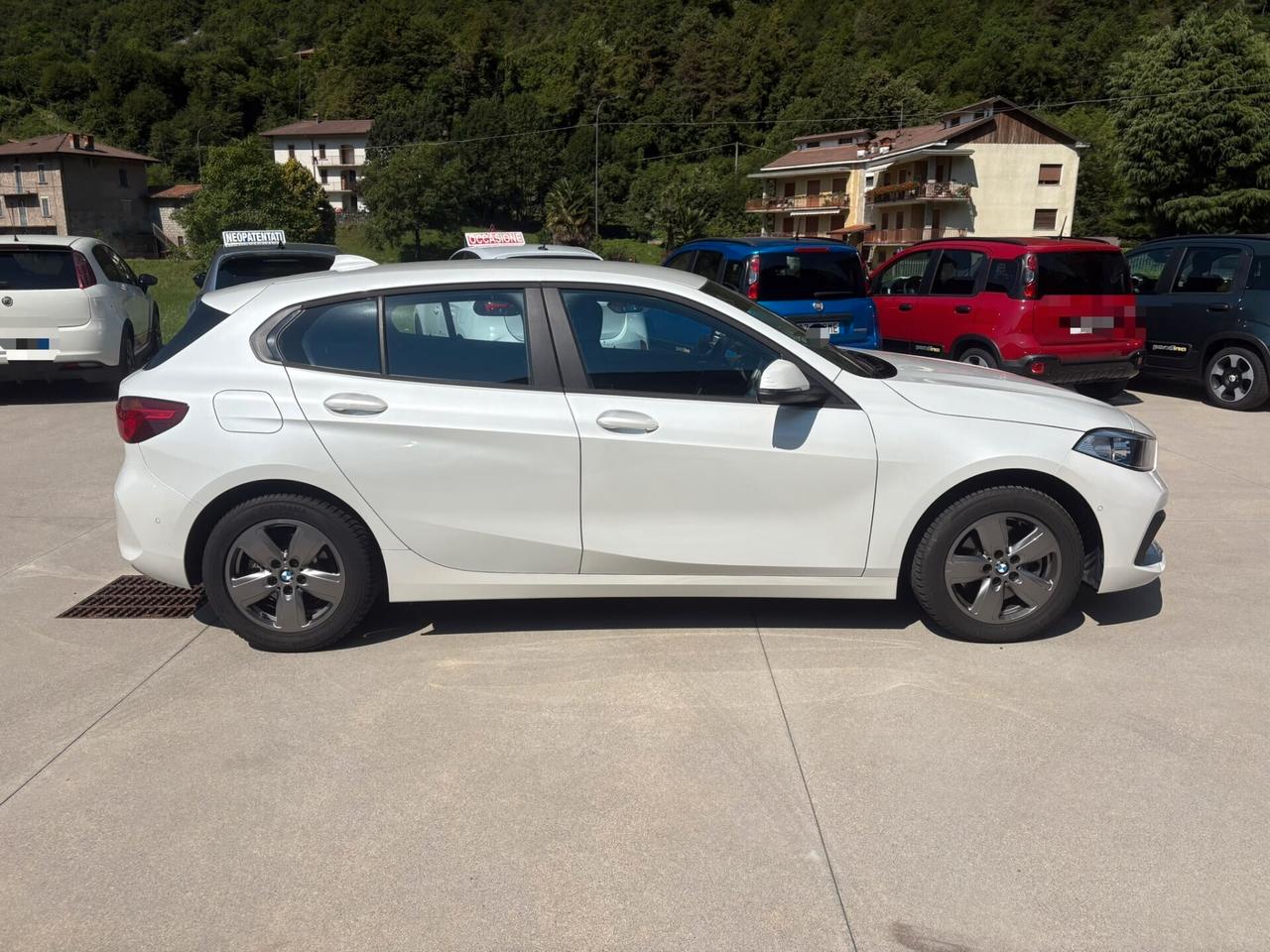 Bmw 116 116d 5p. Business Advantage