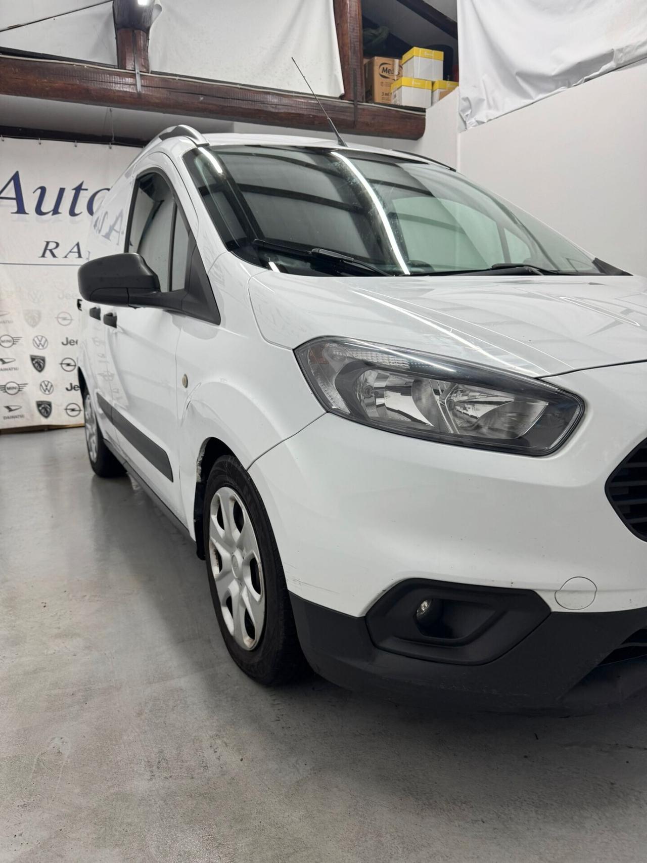 Ford transit courier 1,5 tdci 75 CV
