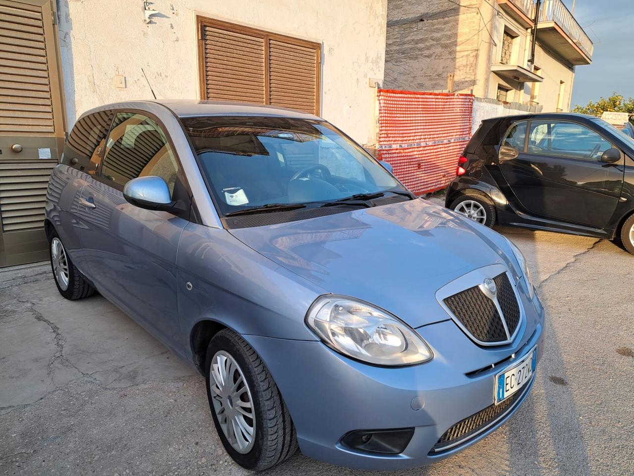 Lancia Ypsilon 1.2 Versus- neopatentati