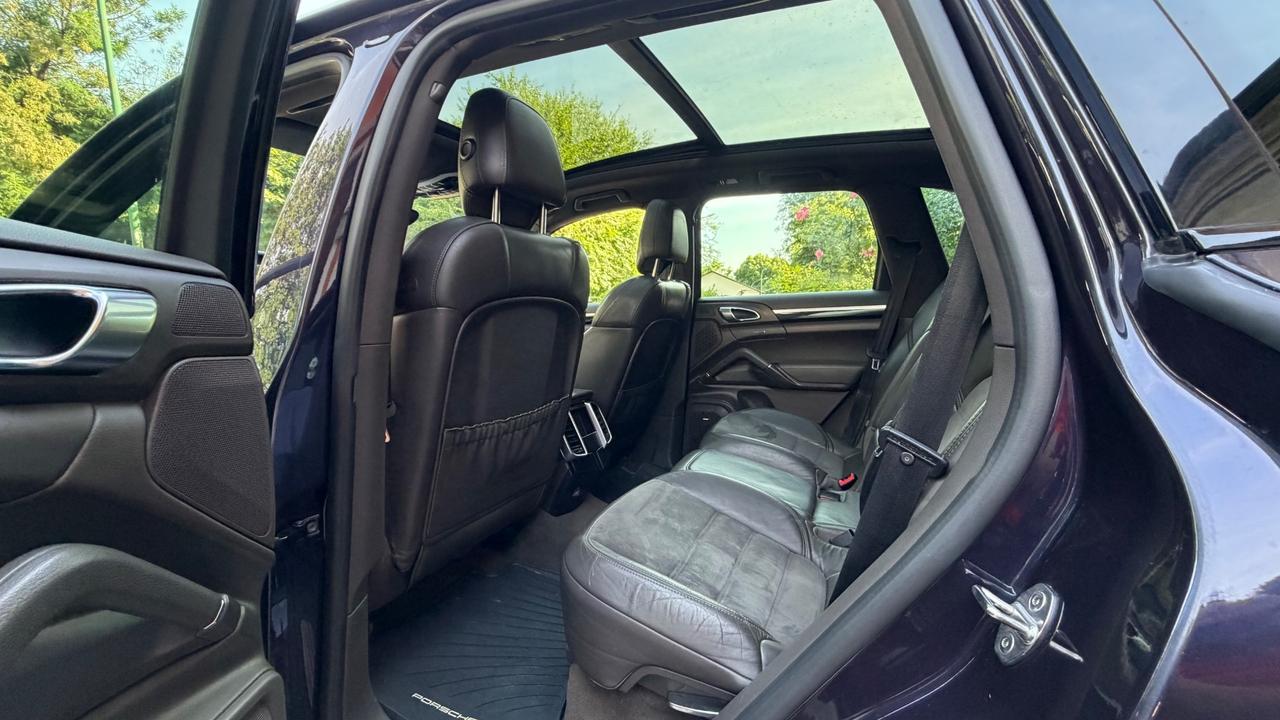 Porsche Cayenne 3.0 Diesel Platinum Edition