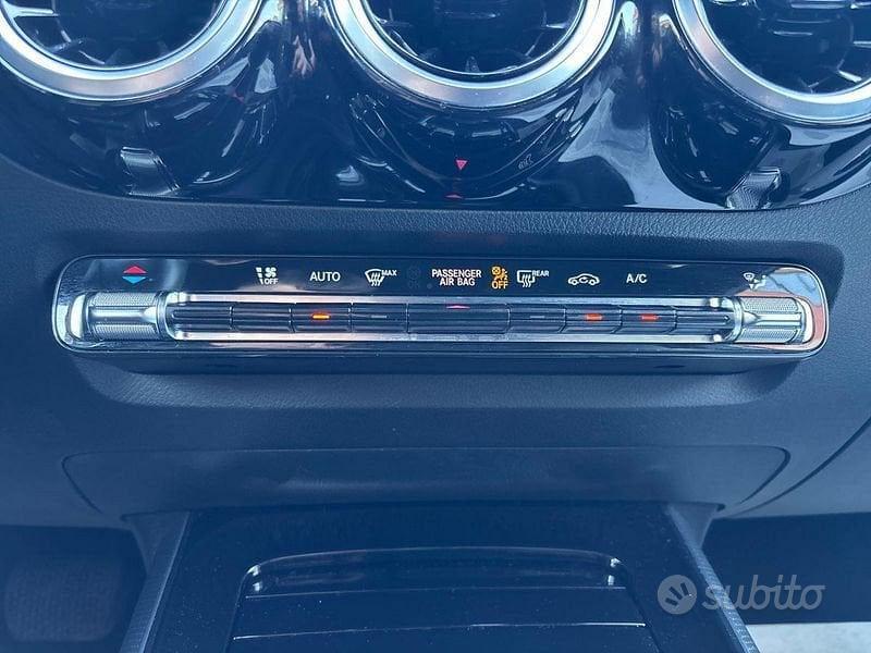 Mercedes-Benz GLA GLA-H247 2020 - 180 d Sport...