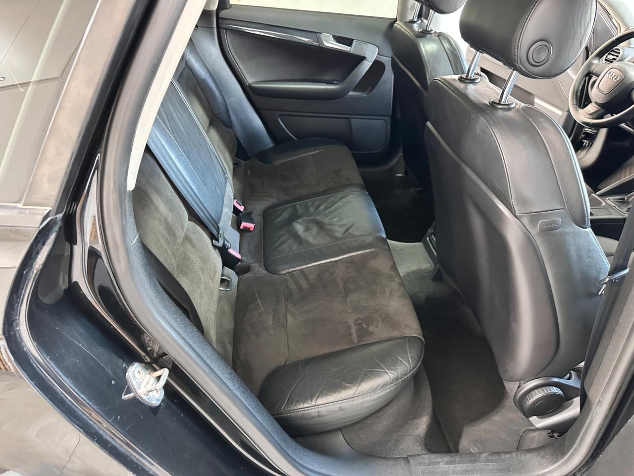 Audi A3 SPB 2.0 TDI 140cv S LINE - FULL - TETTO - NAVI - LED -