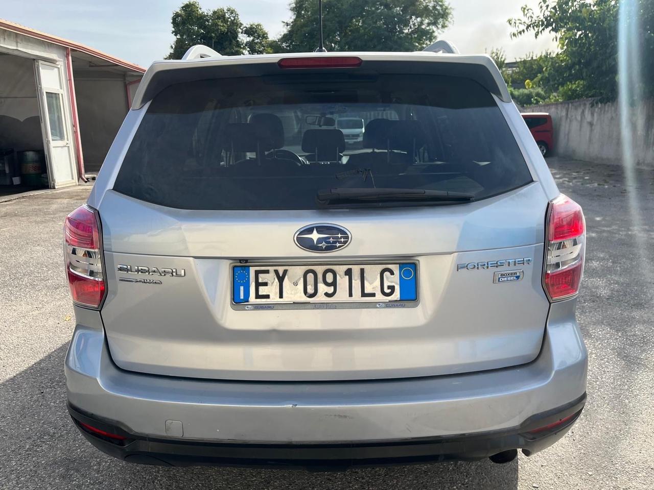 Subaru Forester 4x4 2.0 D-full-2015