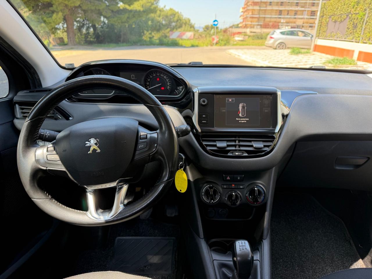 Peugeot 208 BlueHDi 75 5 porte Allure