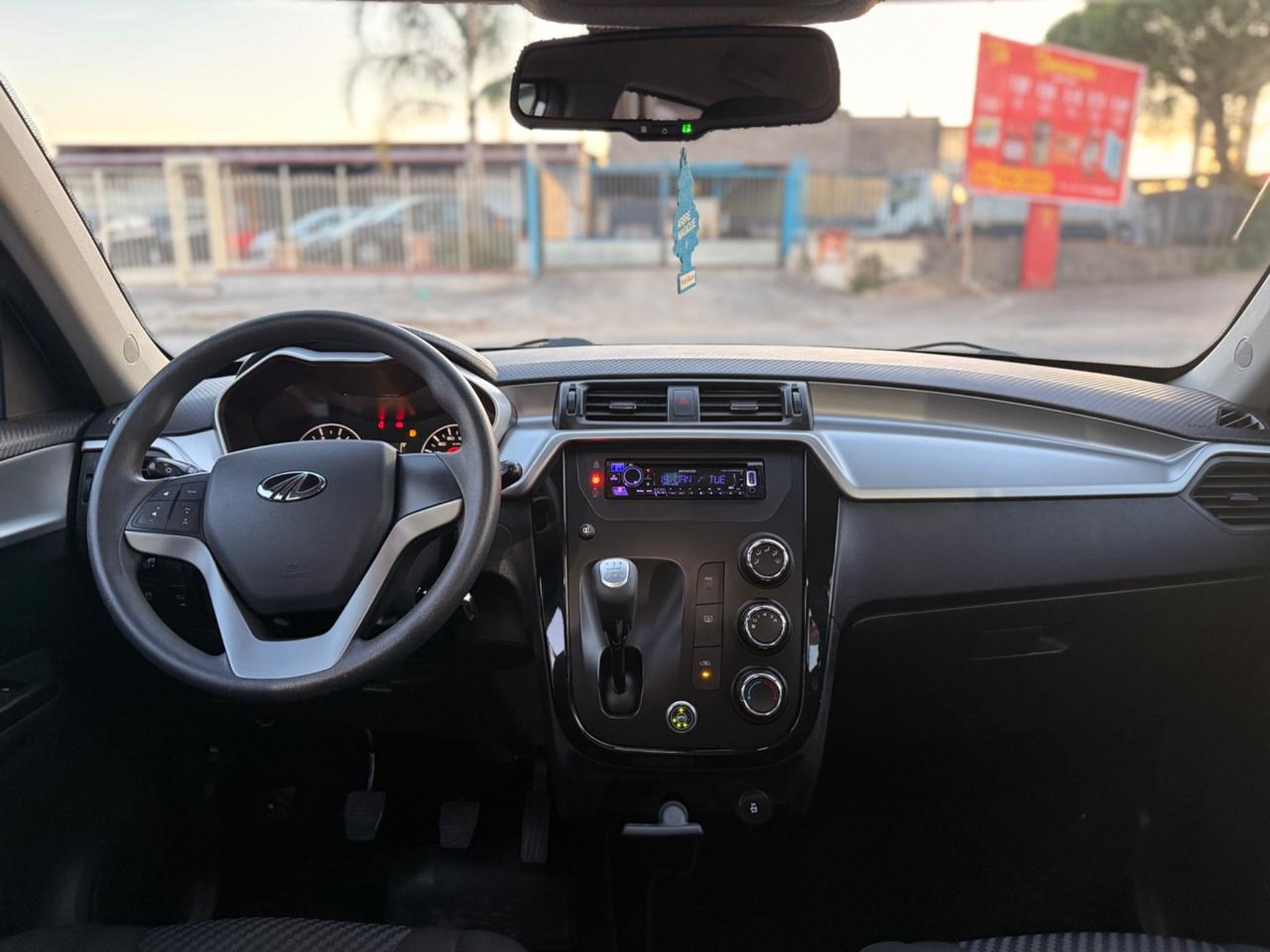 Mahindra KUV100 1.2 VVT M-Bifuel(GPL) K8