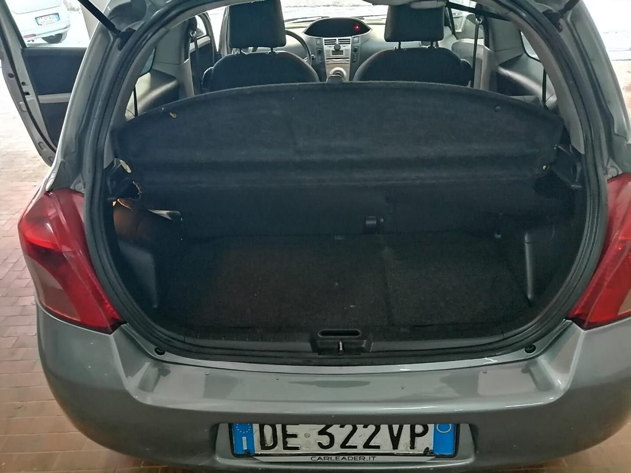 Toyota Yaris 1.4 D4D 90 Cv Sol cambio automatico