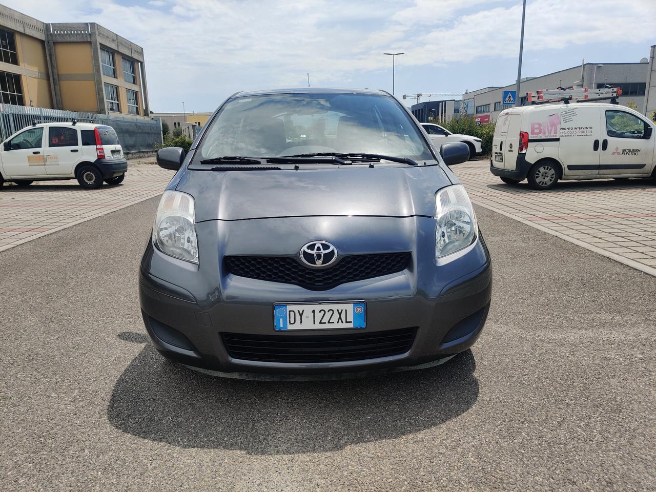 Toyota Yaris 1.3 5 porte Sol