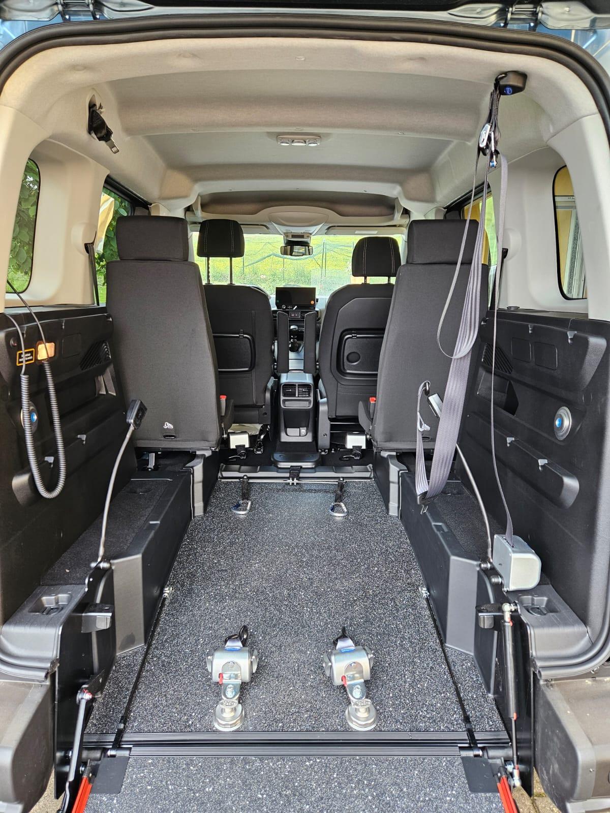 PEUGEOT RIFTER TRASPORTO DISABILI PRONTA CONSEGNA CAMBIO AUTOMATICO