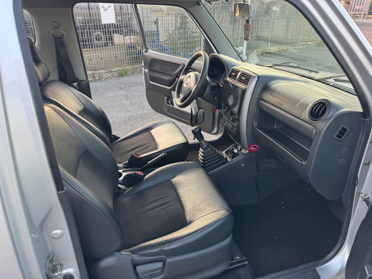 Suzuki Jimny 1.3i 16V cat 4WD JLX Più