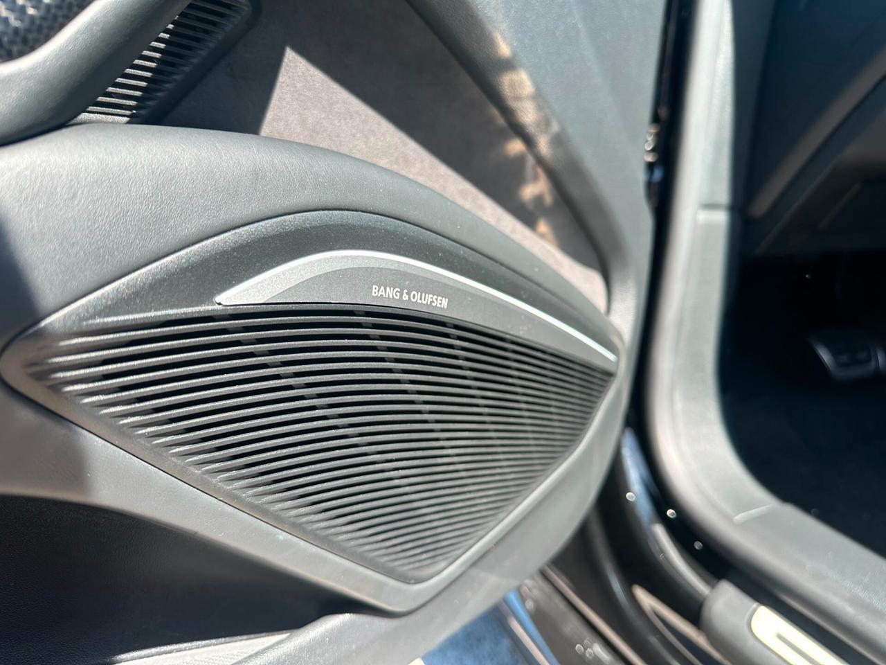 Audi TT RS Coupé 2.5 TFSI QUATTRO S-TRONIC/ BANG & OLUFSEN/ CARBONIO/NAVI/ PRONTA CONSEGNA/ PROMO
