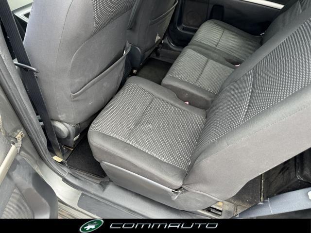 TOYOTA Corolla Verso 2.2 16V D-4D D-Cat