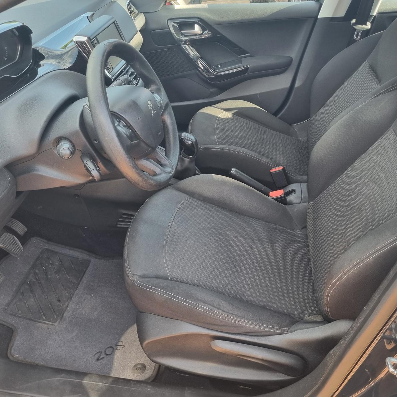 Peugeot 208 PureTech 82 5p. GPL Active