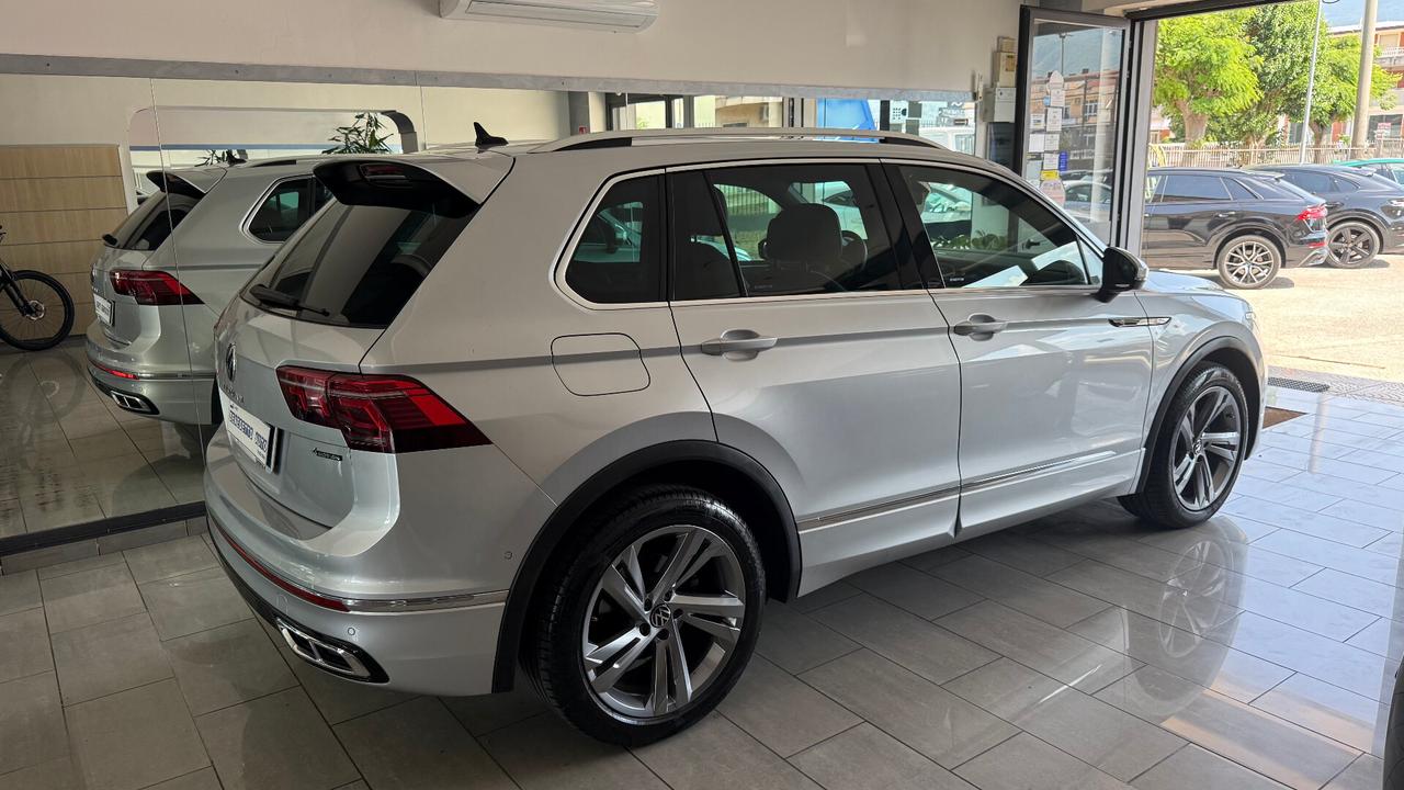 Volkswagen Tiguan 2.0 TDI 150 CV SCR DSG 4MOTION R-Line