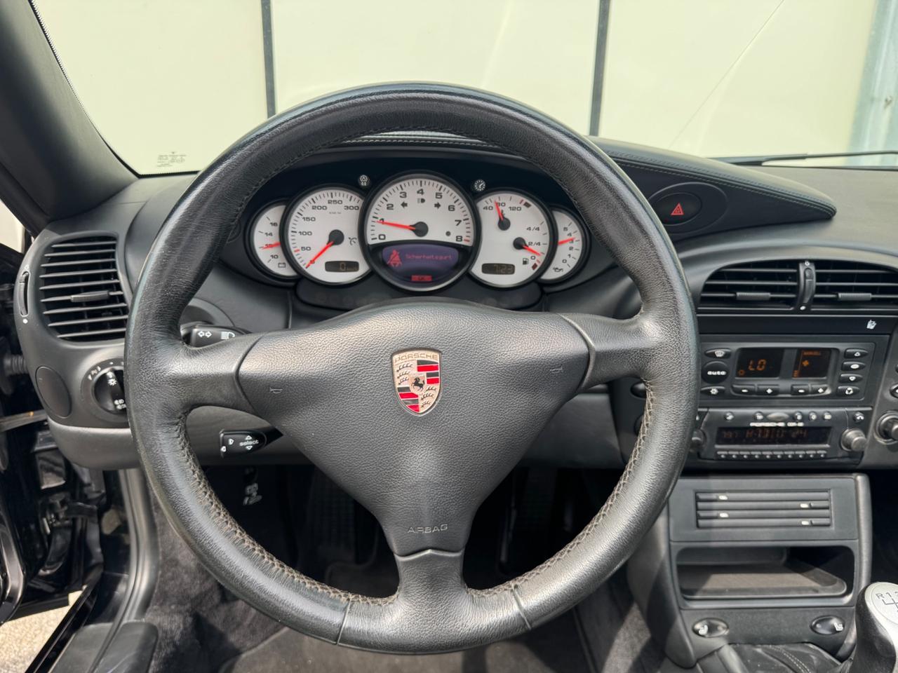 Porsche 911 Carrera Cabriolet