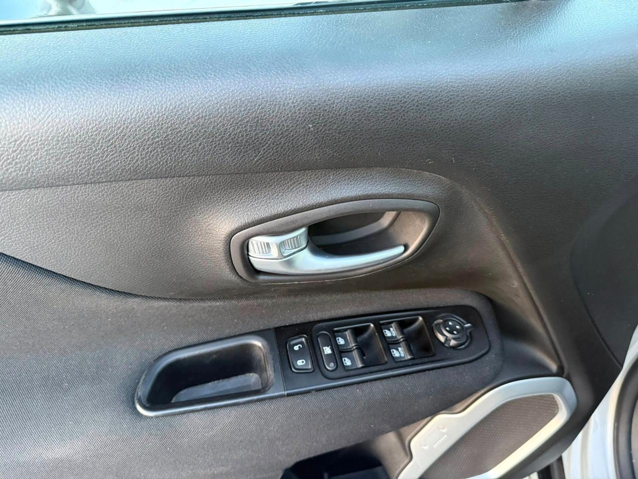 Jeep Renegade 1.6 Mjt 130 CV Longitude