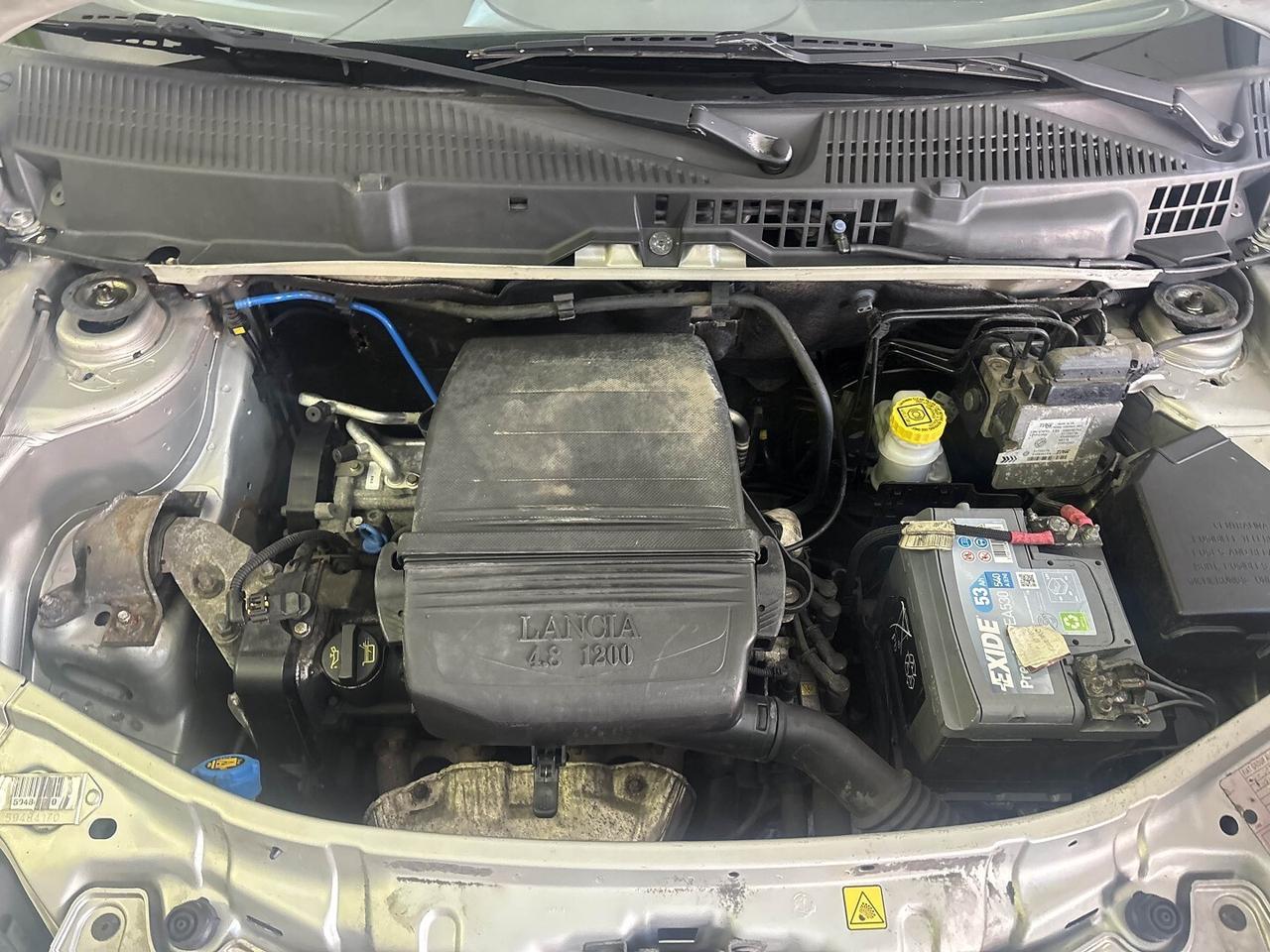 Lancia Ypsilon 1.2 Argento
