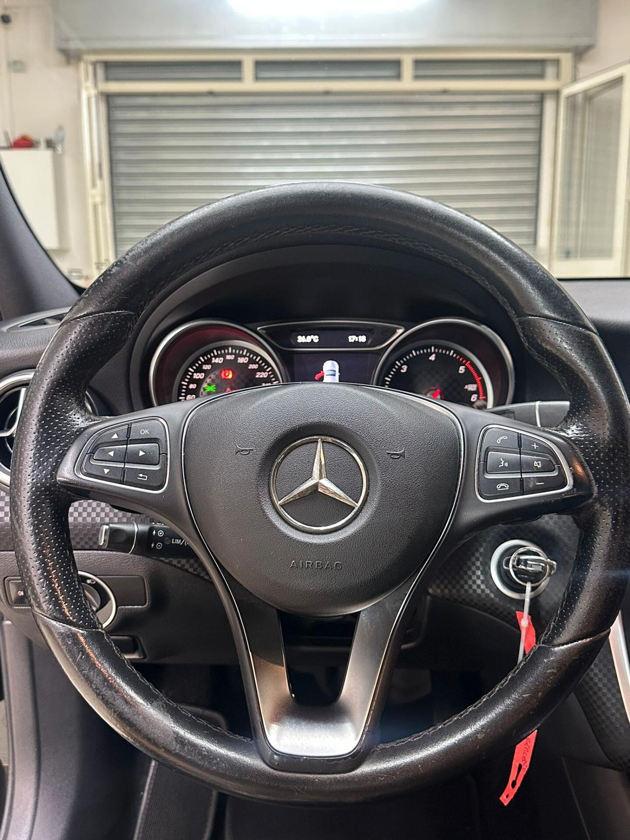 Mercedes-benz A 200 d Automatic Premium