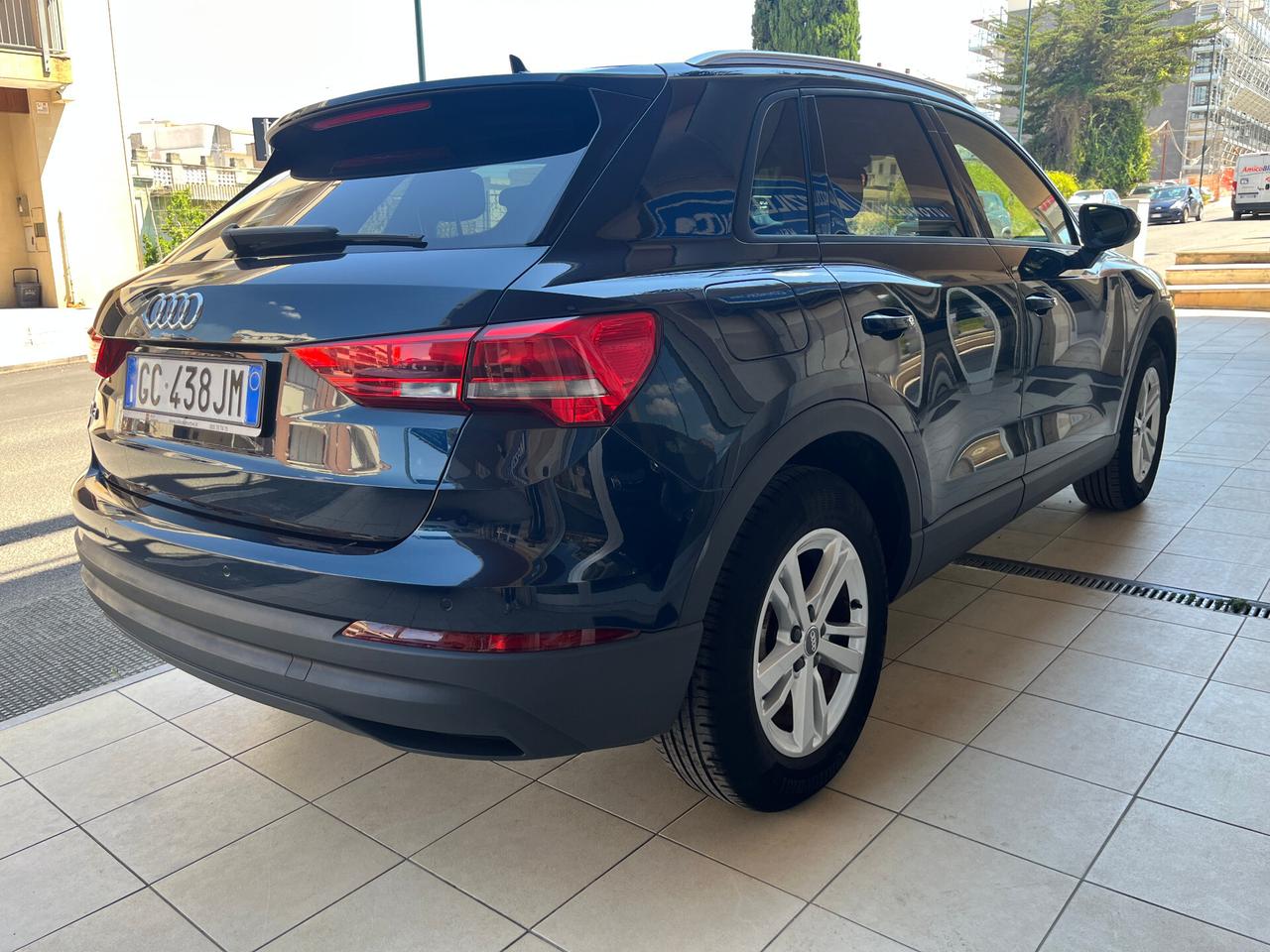 Audi Q3 35 TDI S tronic Business