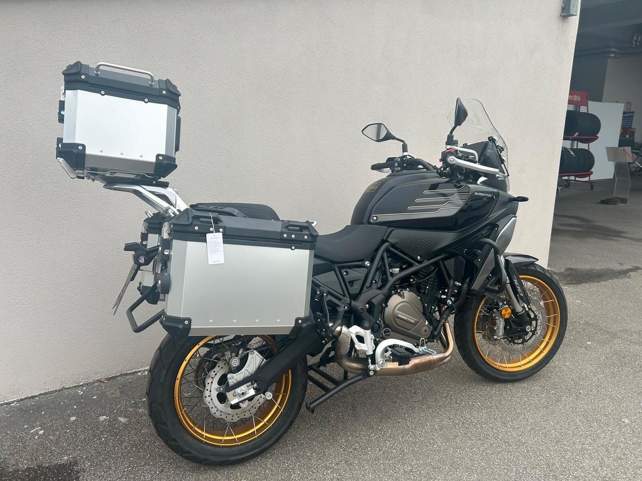 Qj Motor STR 700 SX PRONTA CONSEGNA IN PROMOZIONE