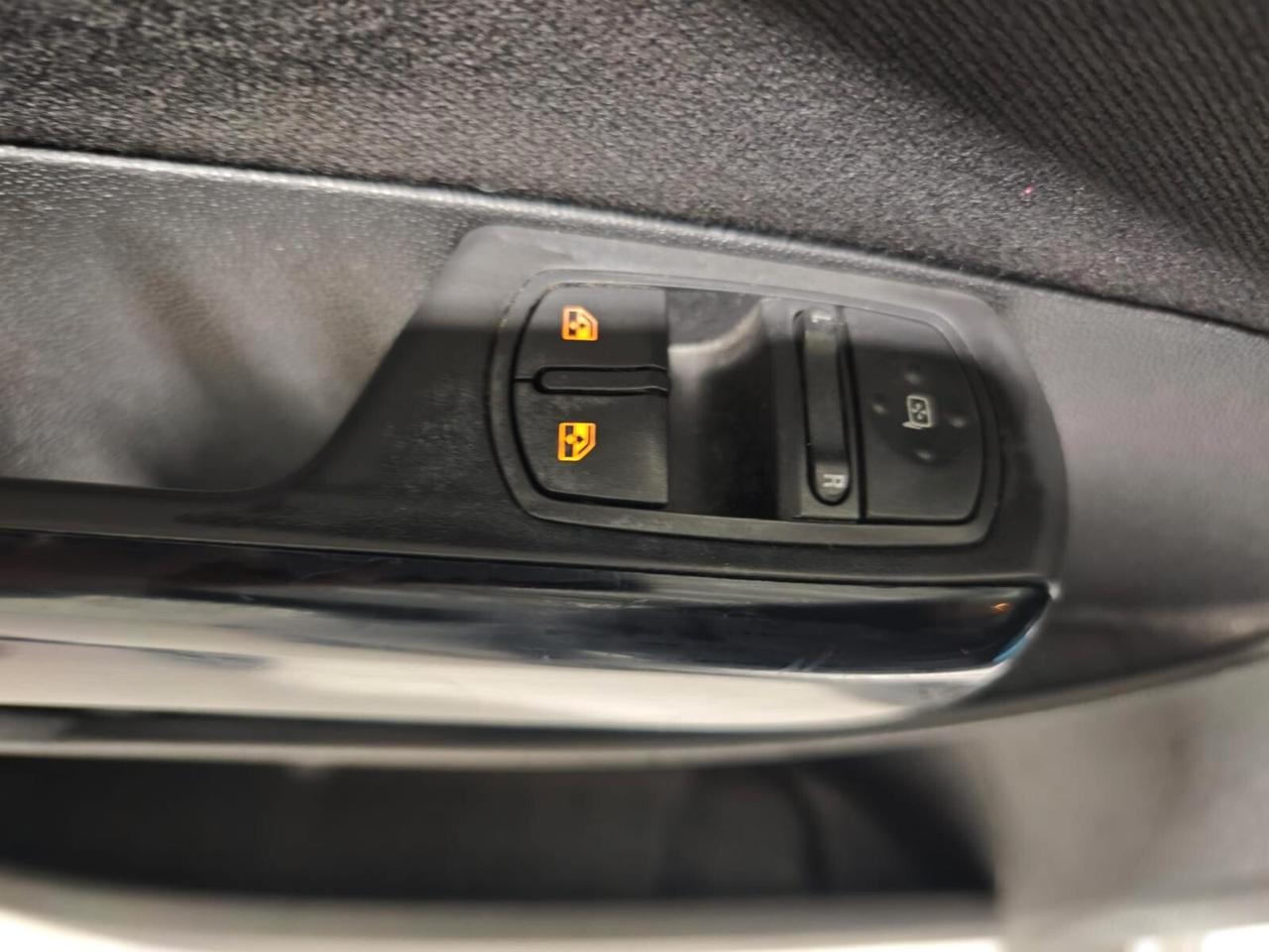 Opel Corsa Benzina Neopatentati