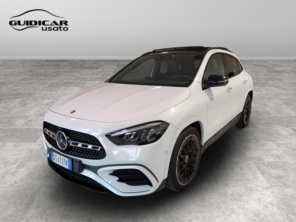 Mercedes-Benz GLA-H247 2023 - GLA 200 d AMG Line Premium auto