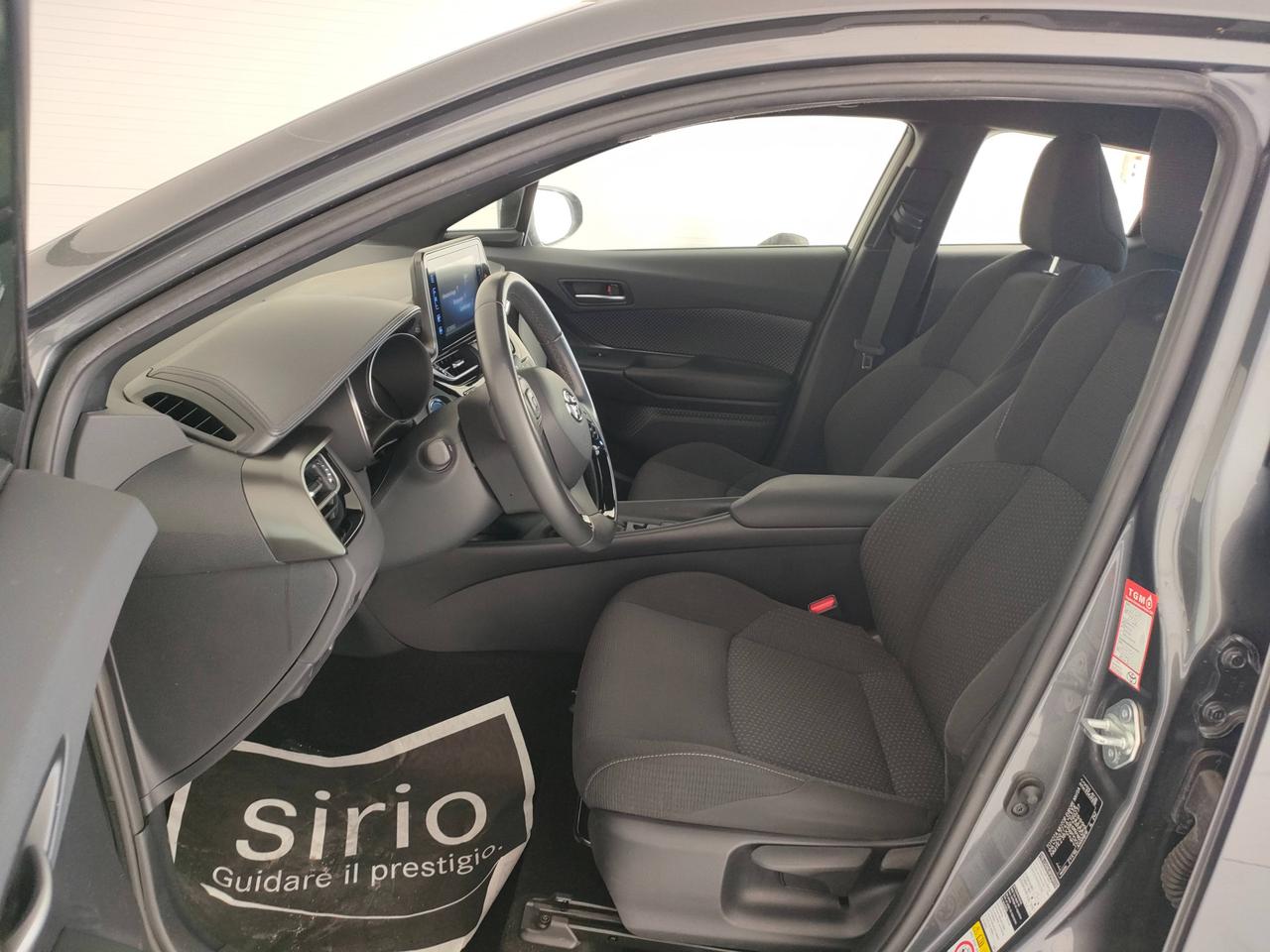 TOYOTA C-HR I 2016 - C-HR 1.8h Active 2wd e-cvt