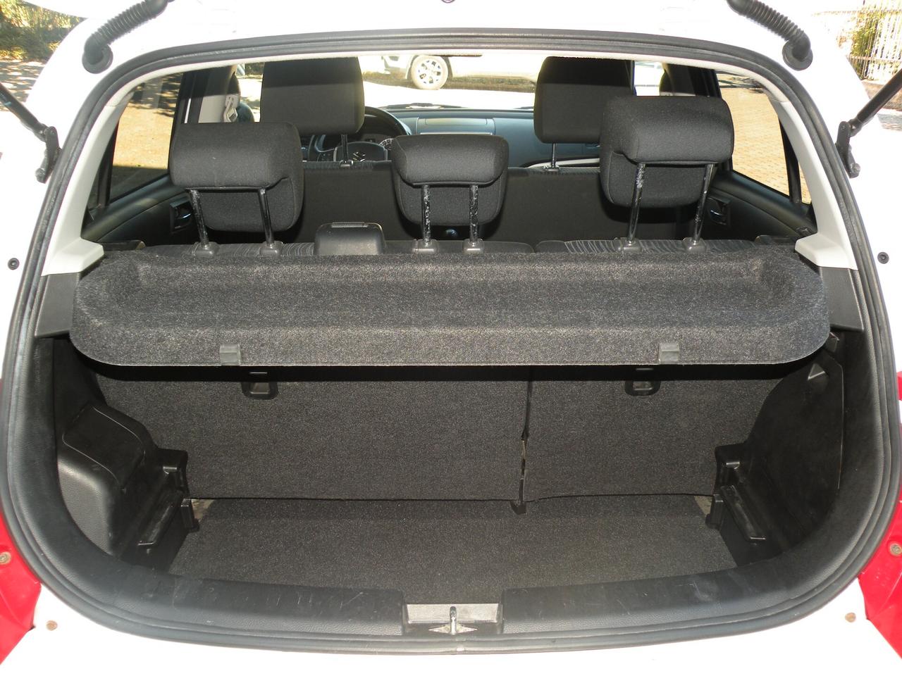 SUZUKI SWIFT 1.2 VVT 94CV 4WD Top 2011