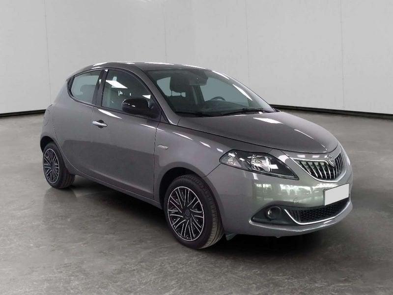 Lancia Ypsilon 1.0 firefly hybrid Gold s&s 70cv
