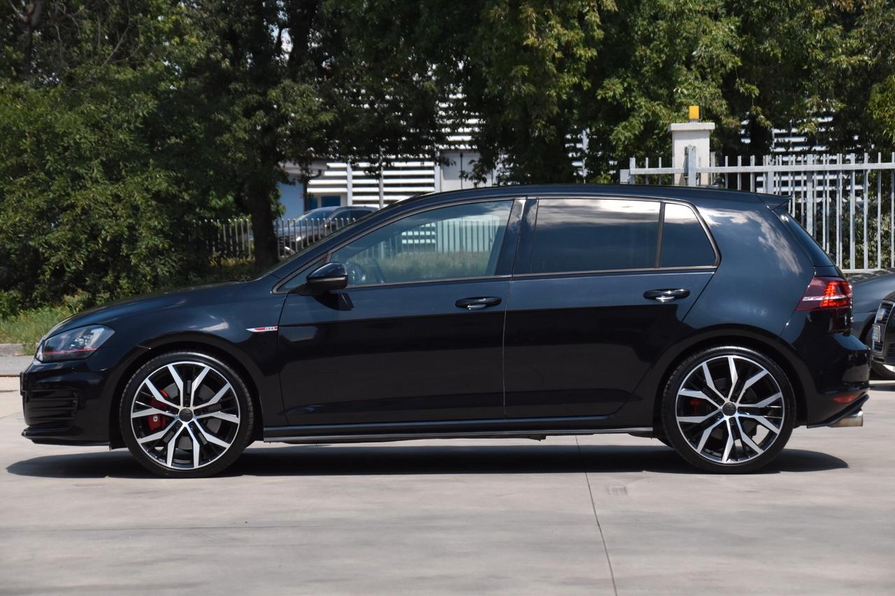 Volkswagen Golf GTI Performance 2.0 TSI DSG 5p. BlueMotion Technology