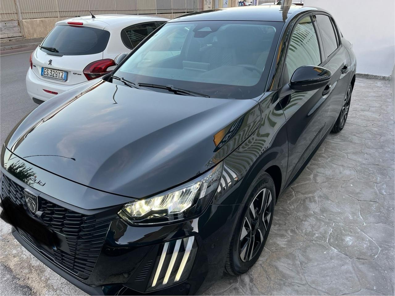 Peugeot 208 Hybrid 110 e-DCS6 Allure